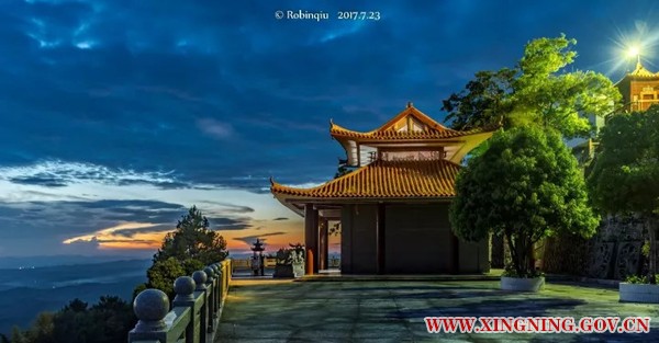 鸡鸣寺，拍摄于永和新圩交界处的鸡鸣山.jpg